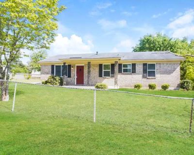 3510 Southwick Road. Rolling green hills, country clubs, and great golfing lend a sweet pace to life in this Southern town. Pet friendly Stainless steel Trash valet Unit Amenities stainless steel Property Amenities cats allowed dogs allowed pet friendly trash valet. Pets allowed. 4 Bedroom. 2 Bathroom. 1316 ft