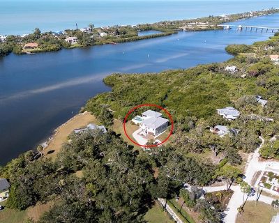 3 Bedroom 3BA 2950 ft Single Family House For Sale in Englewood, FL