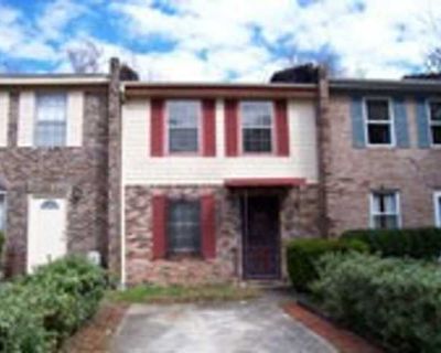 3 Bedroom 1.5BA 1296 ft Pet-Friendly Apartment For Rent in Tallahassee, FL