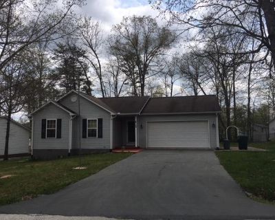 3 Bedroom 2BA 1200 ft Apartment For Rent in Crossville, TN