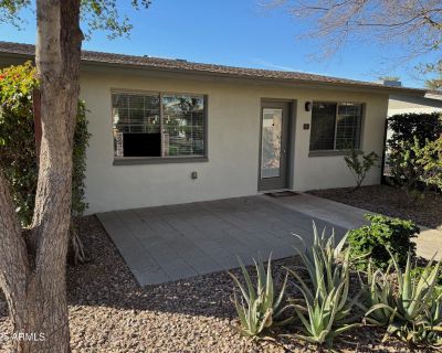 2 Bedroom 1BA 800 ft Townhouse For Rent in Phoenix, AZ
