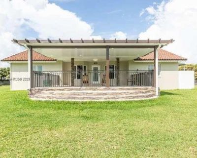 7 Bedroom 6BA 2855 ft Apartment For Rent in Miami-Dade County, FL