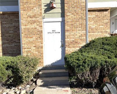 1 Bedroom 1BA 733 ft House For Rent in Aurora, CO