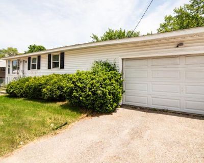 3 Bedroom 2BA 2892 ft Single Family Home For Sale in MANCHESTER, NH