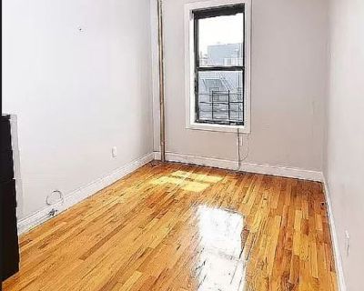 Bohemia Realty Group (Has a Room). Room in the 3 Bedroom 1BA Pet-Friendly Room For Rent in...
