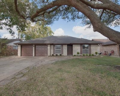 309 E X St. Incredible updated home located close to fabulous shopping, schools and restaurants. Easy access to the Beltway too for commuters. Home has been updated with gorgeous luxury vinyl floors in the family room, kitchen and dining areas. Large family room open to the kitchen and foyer. Fabulous floor plan for those who love to entertain. Gourmet kitchen updated with quartz counters, shak...