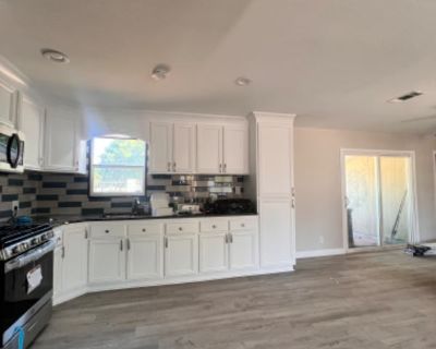 Furnished Room for Rent - Centric 1 Bed Bath Room for Rent in Tempe_Availab