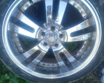 5 bolt Verde 20 in rims comes with two extra tires