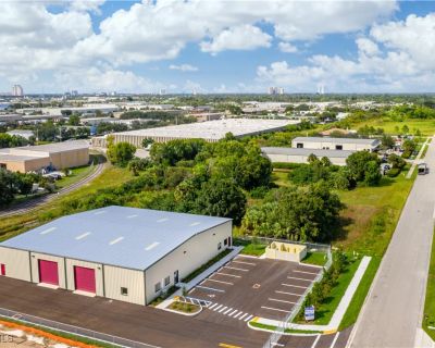 Commercial Property For Sale in Fort Myers, FL