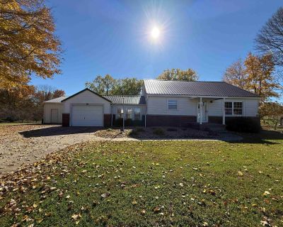 2 Bedroom 1BA 1535 ft Single Family House For Sale in Jasper, IN
