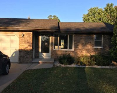 2 Bedroom 1BA 0 ft Pet-Friendly Apartment For Rent in Bellevue, WI