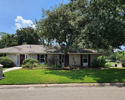 3 Bedroom 2BA 1603 ft Apartment For Rent in Long Beach, MS