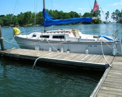 1983 Catalina 25' sailboat