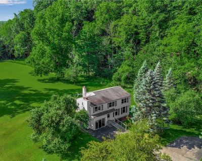 5 Bedroom 1BA 1818 ft Single Family House For Sale in West Seneca, NY