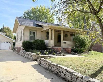 Beautifully updated 2 bed/2 bath in Bloomington!. image_url. W/D hookup Patio / balcony Hardwood floors Dishwasher Pet friendly Garage Unit Amenities dishwasher hardwood floors microwave patio / balcony range refrigerator w/d hookup recently renovated Property Amenities parking garage cats allowed dogs allowed. Pets allowed. 2 Bedroom. 1.5 Bathroom. 1480 ft