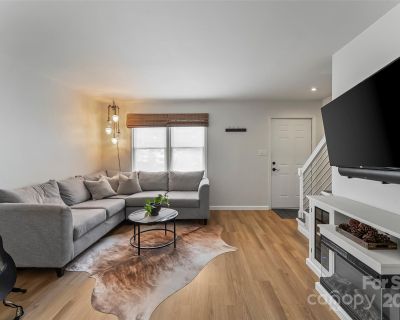 3 Bedroom 2BA 1296 ft Condo For Sale in Hickory, NC