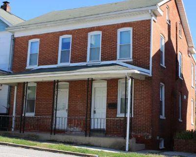 4 Bedroom 1BA 1572 ft Apartment For Rent in Spring Grove, PA