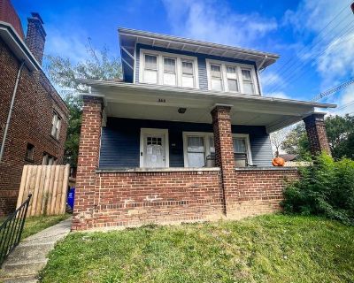 6 Bedroom 2BA Pet-Friendly Apartment For Rent in Columbus, OH