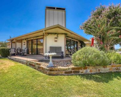 2 Bedroom 2BA 1443 ft Apartment For Rent in Horseshoe Bay, TX