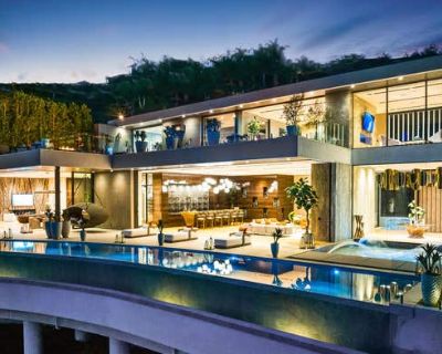 9 Bedroom 14BA Single Family Home For Sale in LOS ANGELES, CA