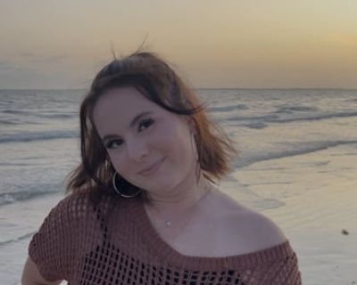 Female Seeking Room in Cape Coral, FL