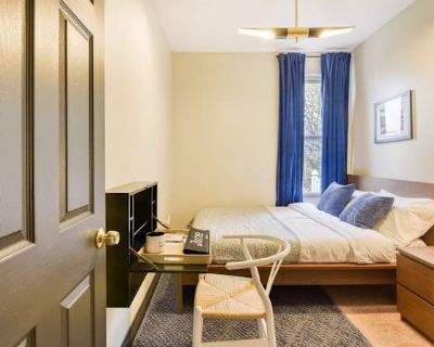 Private room with shared bathroom in an apartment, Washington, DC 20001