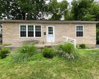 3 Bedroom 1BA 1176 ft Pet-Friendly Apartment For Rent in Bloomington, IN