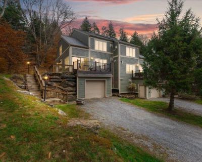 3 Bedroom 4BA 2850 ft Condominium For Sale in STOWE, VT
