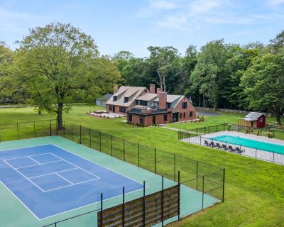 5 Bedroom 4BA 6600 ft Apartment For Rent in Middlebury, CT