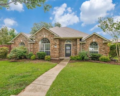 4 Bedroom 2BA 2020 ft Single Family House For Rent in Allen, TX