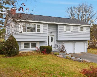 3 Bedroom 2BA 2188 ft Single Family House For Sale in Laconia, NH