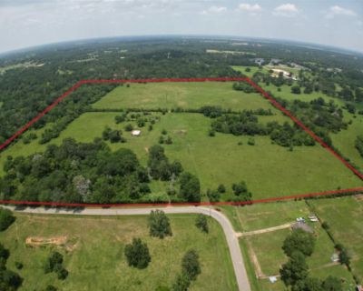 928 ft Land For Sale in Hockley, TX