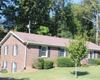 3 Bedroom 2BA 1595 ft Pet-Friendly Apartment For Rent in Glasgow, KY