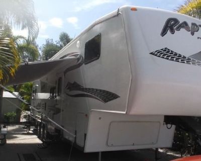 2006 Raptor Toy Hauler RP-3612