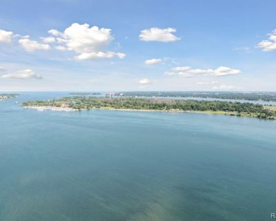 3 Bedroom 2BA 2230 ft Condo For Sale in Detroit, MI