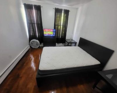 Shared room with shared bathroom in a House with 2 roomies, Bronx, NY 10467