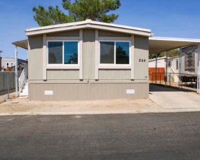 2 Bedroom 2BA 1000 ft Mobile Home For Sale in ROSAMOND, CA