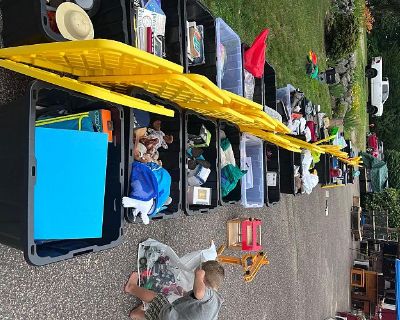 Moving sale