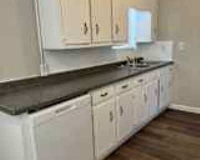 2 Bedroom 1BA 800 ft² Pet-Friendly Apartment For Rent in Winder, GA 166 N 5th Ave unit C