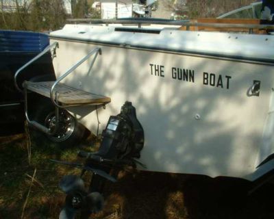 Sea Ray 220 CC Cuddy Cabin Mercruiser 228 1979