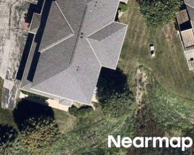 2 Bed 2 Bath Preforeclosure Property in Slinger, WI 53086 - Beaus Bay Unit 1
