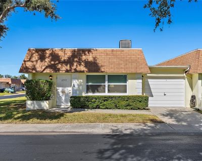 1 Bedroom 1BA 902 ft Condo For Sale in Pinellas Park, FL