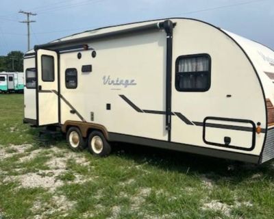 2018 Vintage Cruiser 23RLSS For Sale by Dealer in Bellefontaine, Ohio