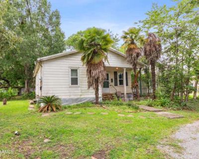 2 Bedroom 1BA 1100 ft Single Family Home For Sale in ST. MARTINVILLE, LA