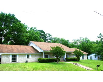 3 Bedroom 2BA 2941 ft² Residential For Sale in Linden, TX