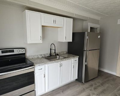 Elm St Apt,lancaster, Flat For Rent