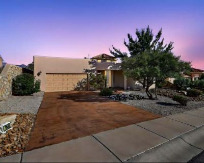 Beautiful Home in Sonoma Ranch with Amazing Mountain View. With rich history and beautiful cotton fields, Las Cruces is home to agriculture and great weather . Patio / balcony Granite counters Garage Walk in closets Fire pit Extra storage Unit Amenities extra storage granite counters patio / balcony walk in closets Property Amenities fire pit parking garage. limit. 3 Bedroom. 2 Bathroom. 2032 ft