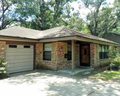 3 Bedroom 1BA 1248 ft Apartment For Rent in Lake Charles, LA