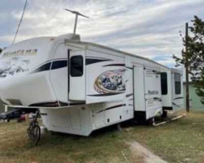 Buy from the Owner - 2012 Keystone Montana 3665RE