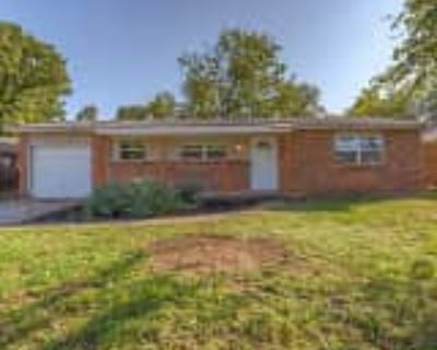 3 Bedroom 1BA 936 ft² Pet-Friendly House For Rent in Tulsa, OK 2427 S 126th E Ave